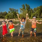 مكان تخييم Camping La Sousta**** 4*
