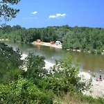 مكان تخييم Camping La Sousta**** ريمولين