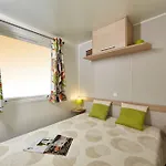 Camping La Sousta**** مكان تخييم ريمولين