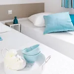 Camping La Sousta**** مكان تخييم 4*