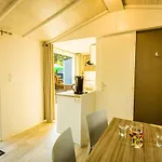 拉苏斯塔野营酒店 4*