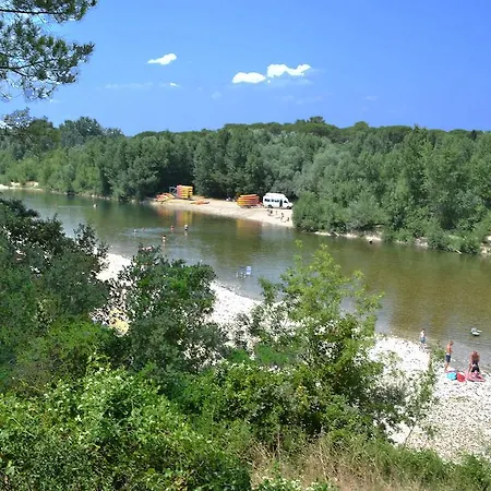 Campsite La Sousta**** Remoulins