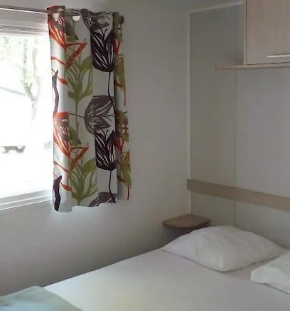 Campsite La Sousta**** Remoulins