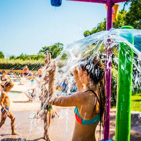 La Sousta**** 4* Remoulins