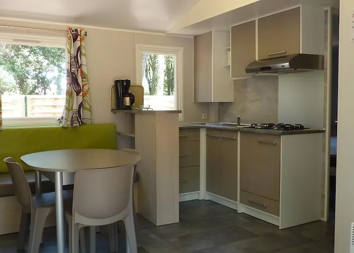 Кемпинг La Sousta**** Ремулен